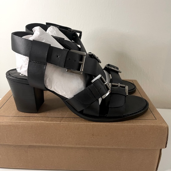NEW! ASOS HABIT Leather Buckle Straps Low Heeled Sandals - Black / US 11. - Picture 2 of 6